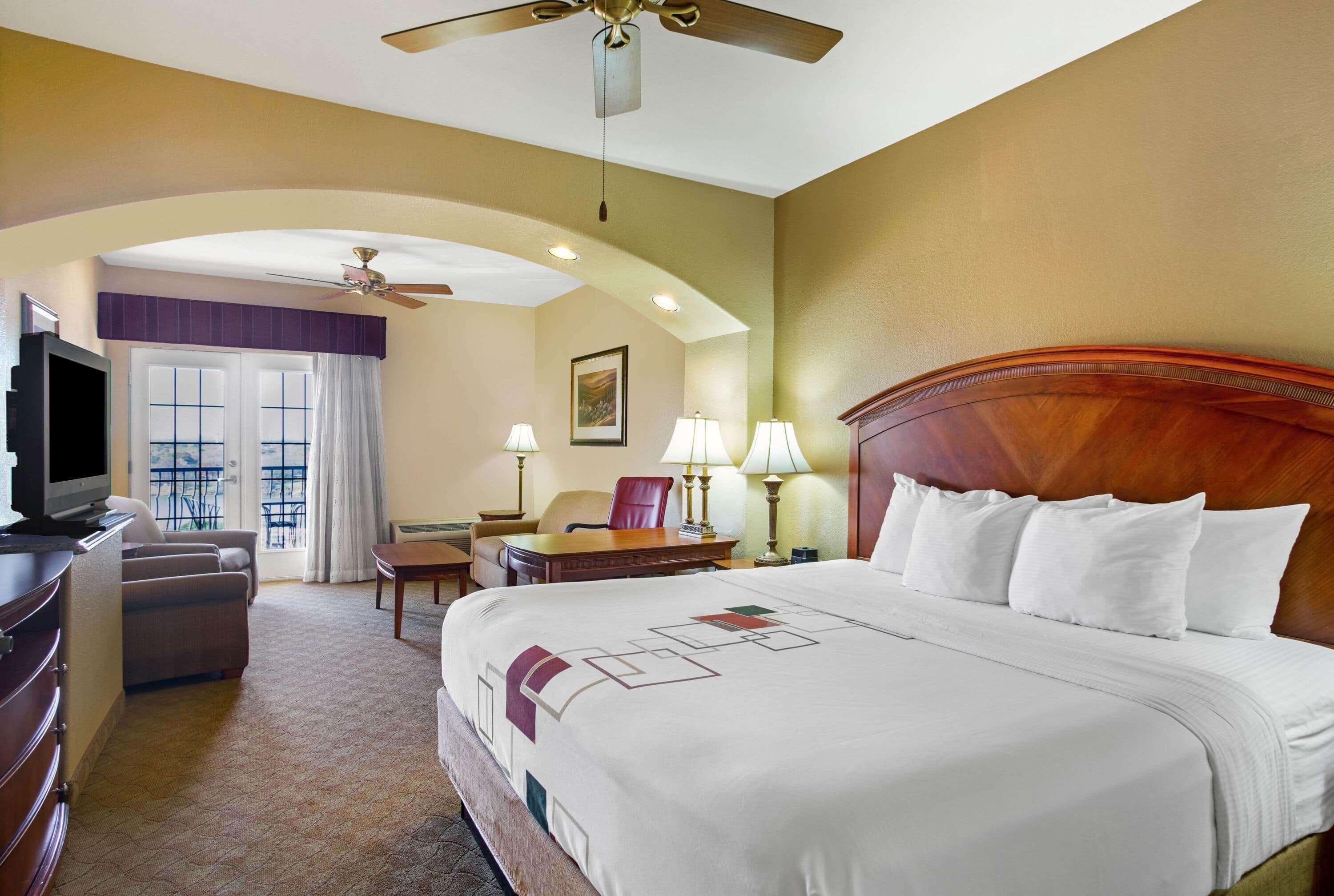 La Quinta By Wyndham Marble Falls Bagian luar foto
