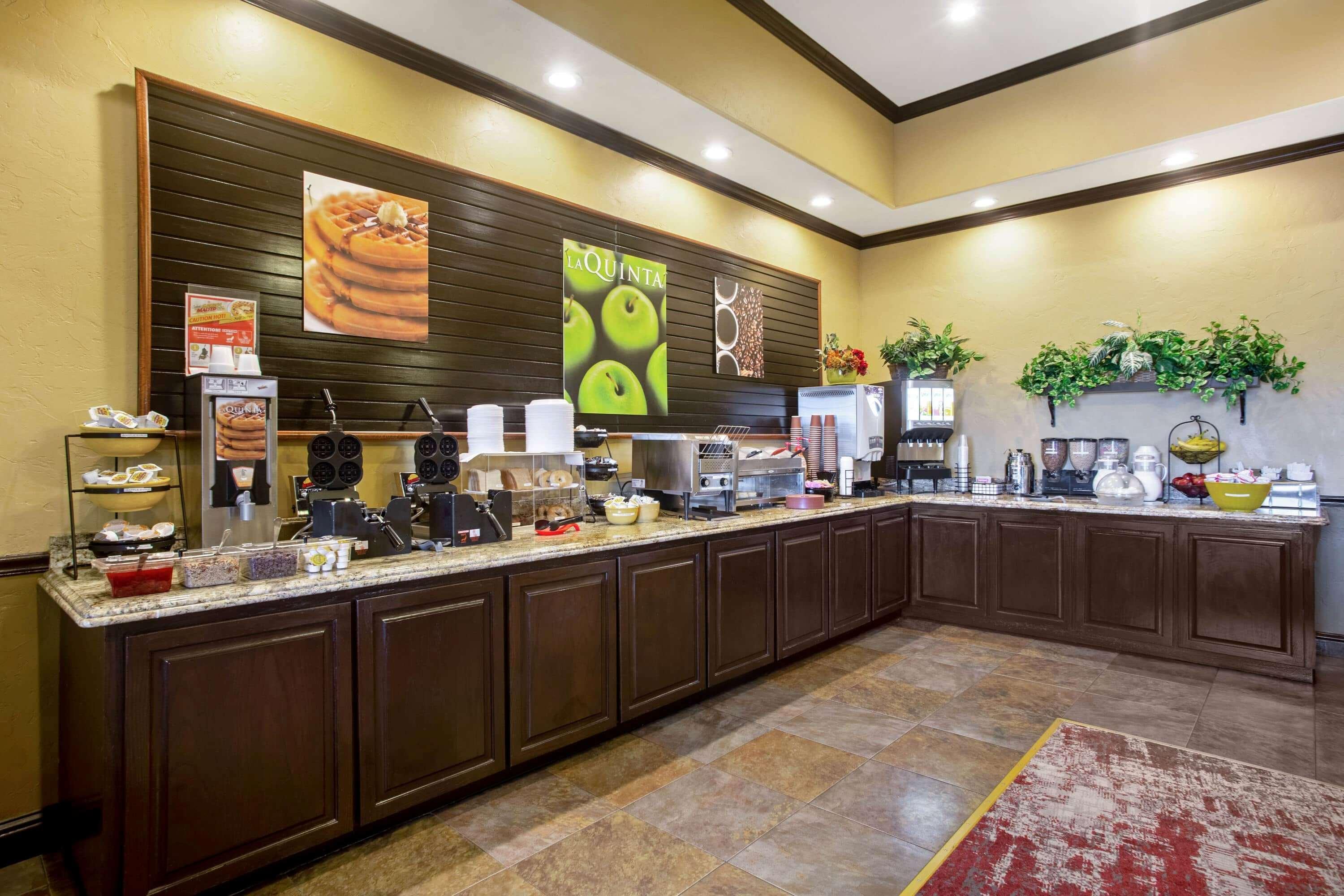 La Quinta By Wyndham Marble Falls Bagian luar foto