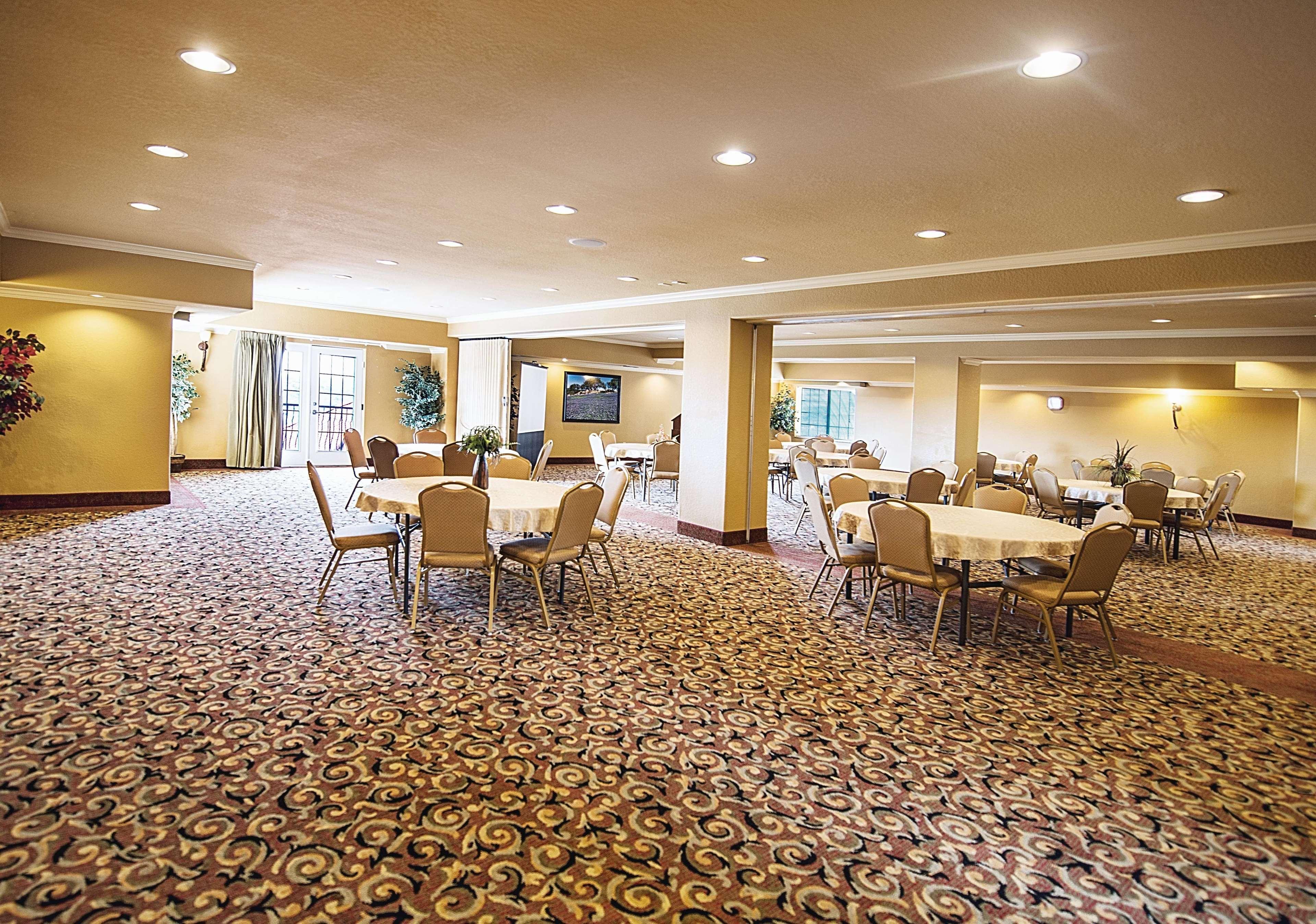 La Quinta By Wyndham Marble Falls Bagian luar foto