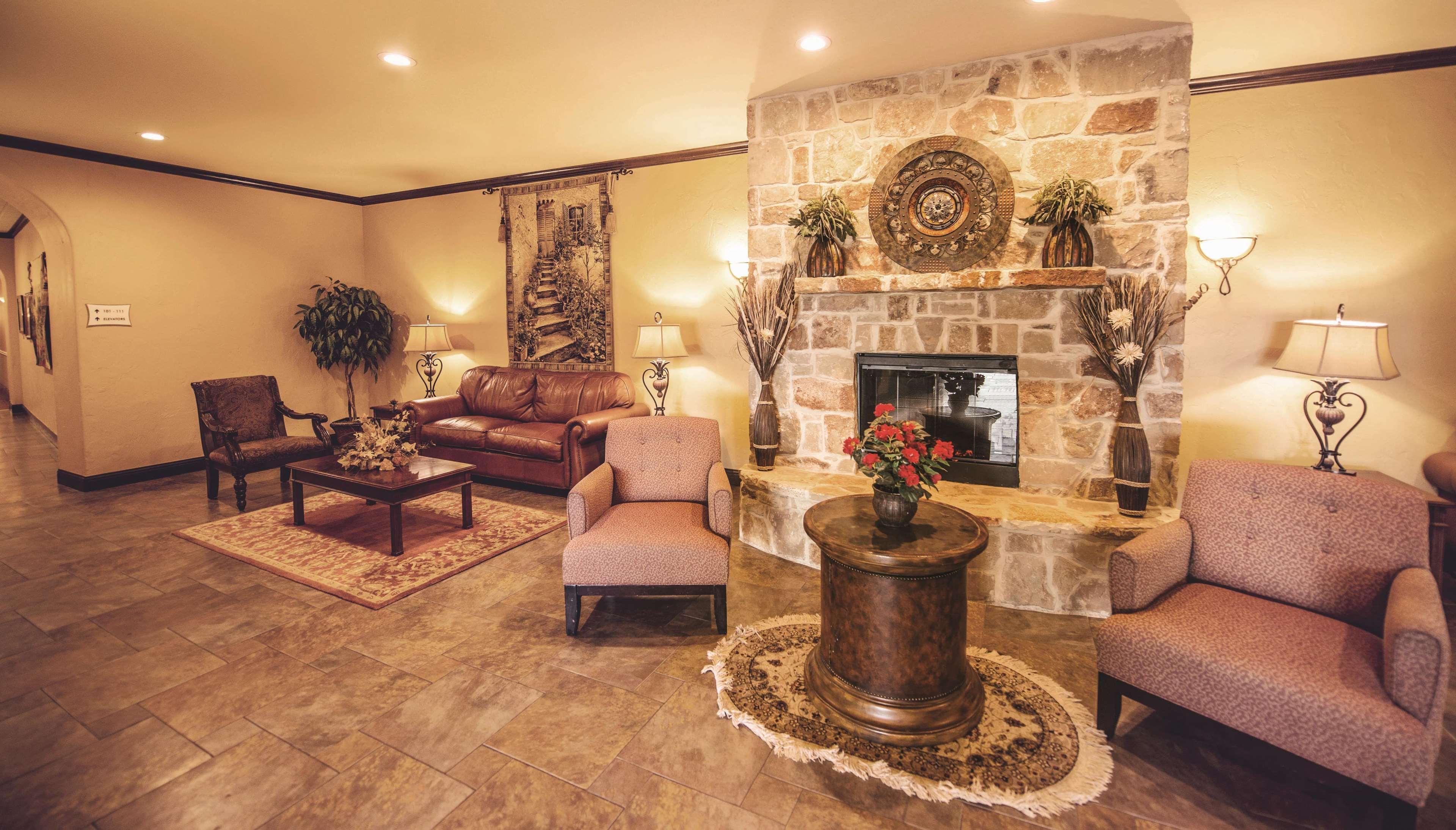 La Quinta By Wyndham Marble Falls Bagian luar foto