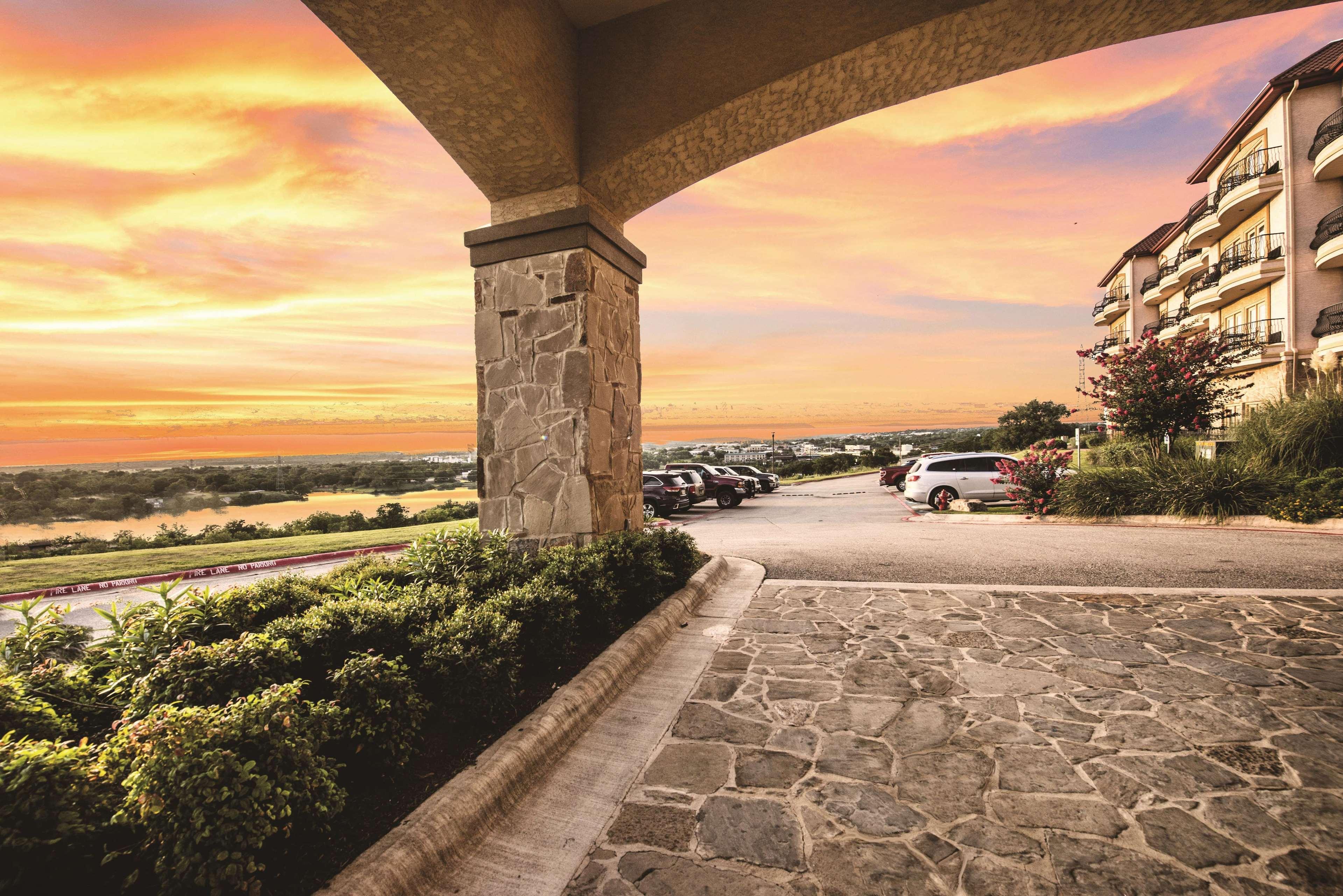 La Quinta By Wyndham Marble Falls Bagian luar foto