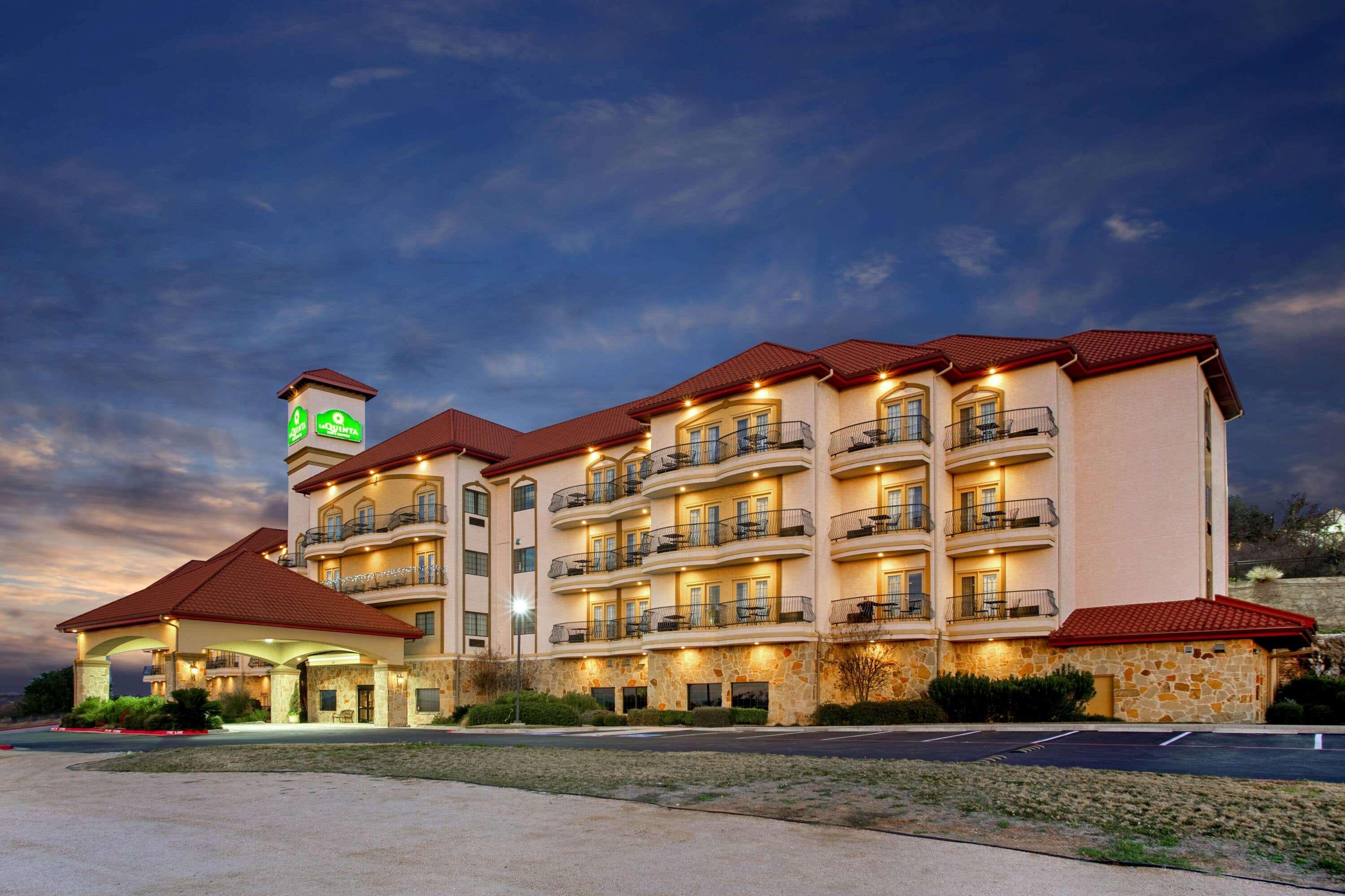 La Quinta By Wyndham Marble Falls Bagian luar foto
