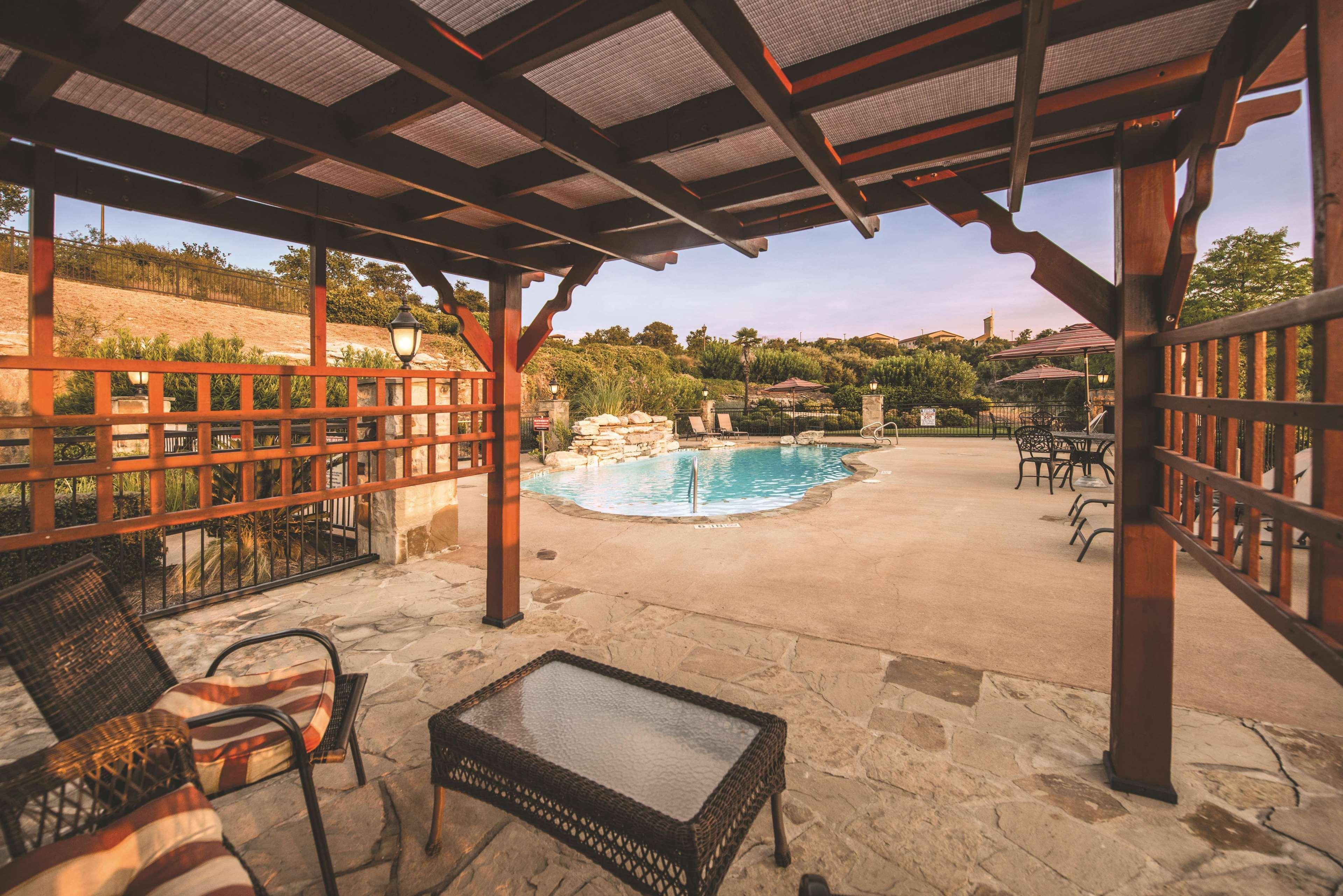 La Quinta By Wyndham Marble Falls Bagian luar foto
