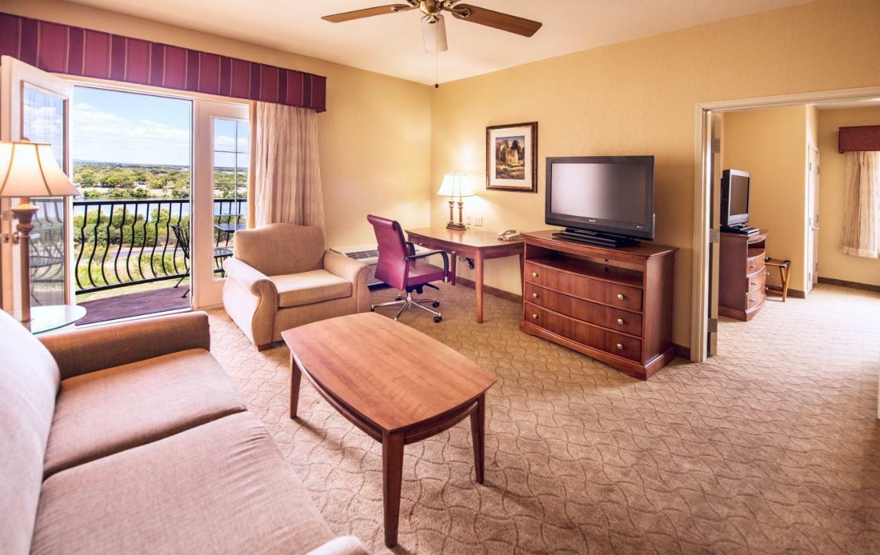 La Quinta By Wyndham Marble Falls Bagian luar foto