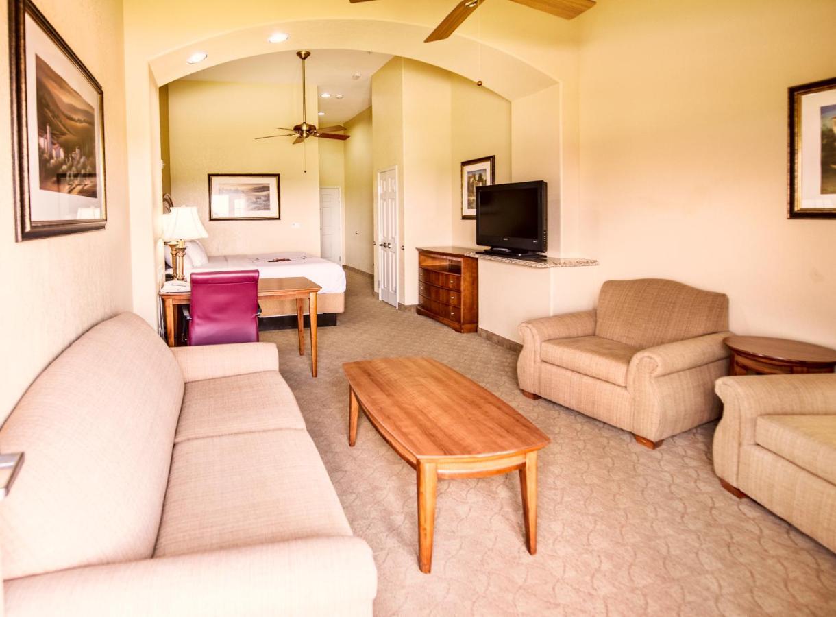 La Quinta By Wyndham Marble Falls Bagian luar foto