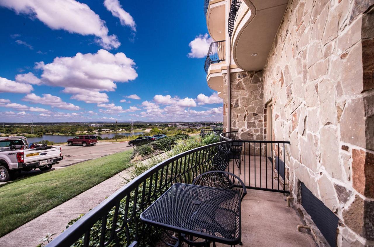 La Quinta By Wyndham Marble Falls Bagian luar foto